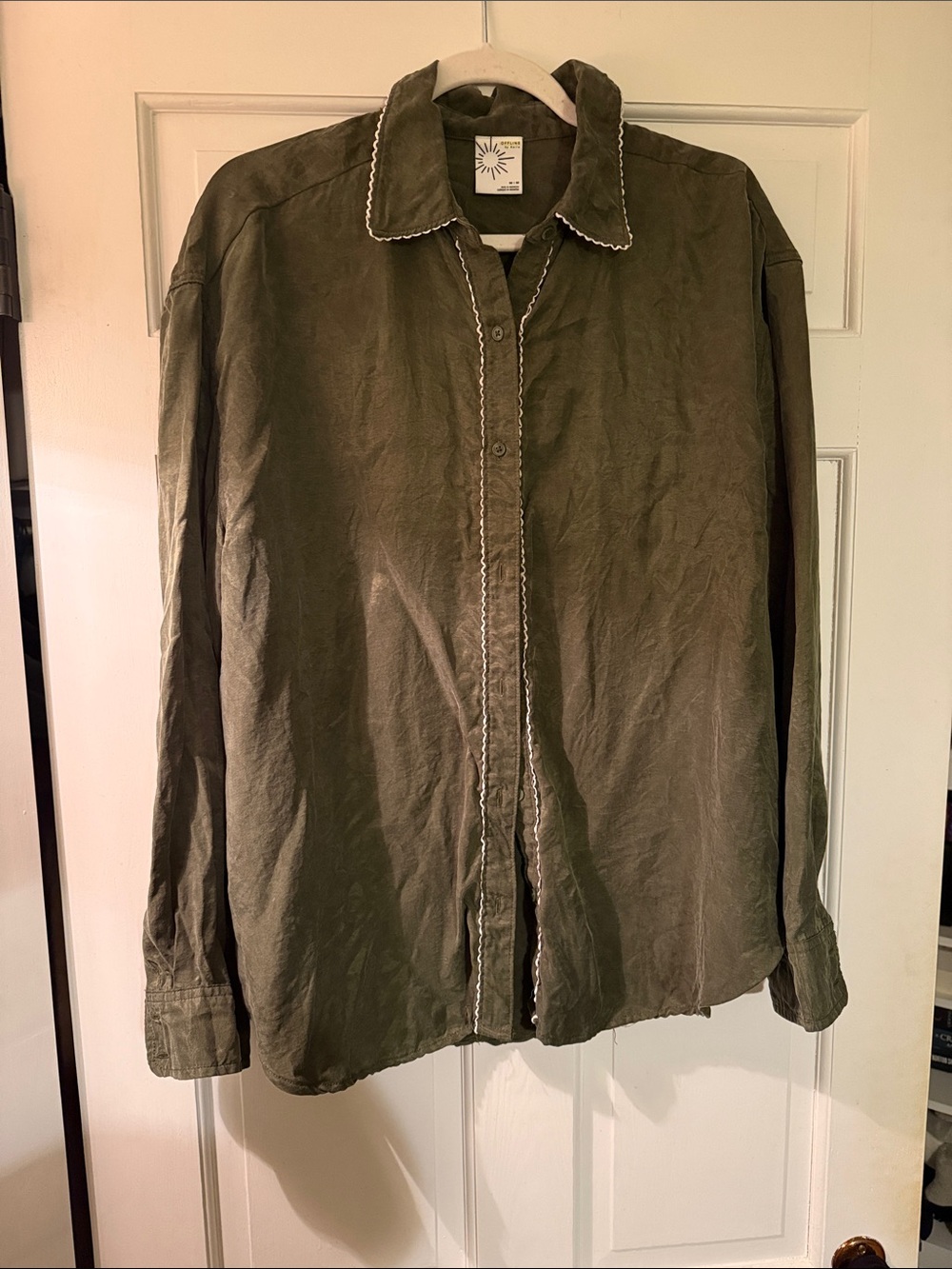 Women’s Olive Green Button-Down Resoet Shirt | M